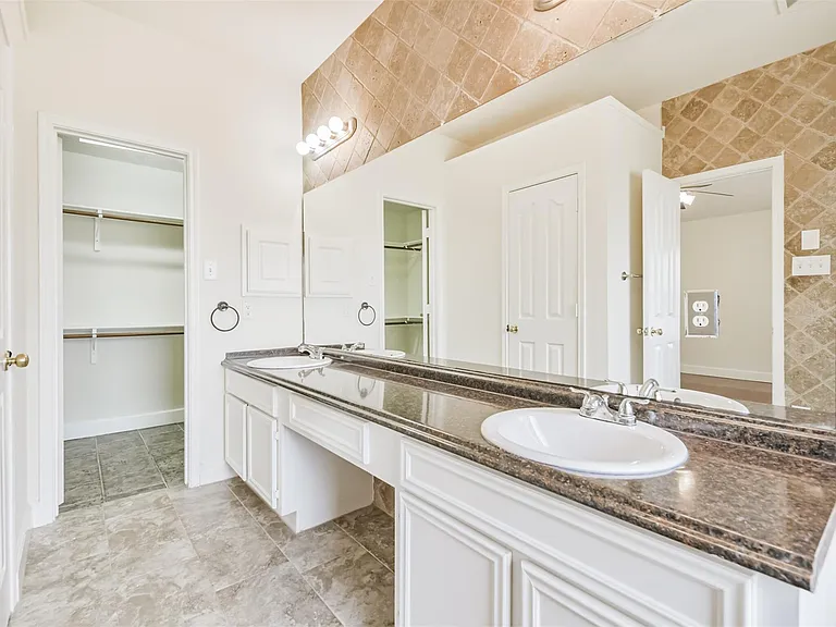 7 Heron Hollow Ct — Photo 20