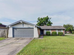 13839 Towne Way Dr, Sugar Land, TX 77498