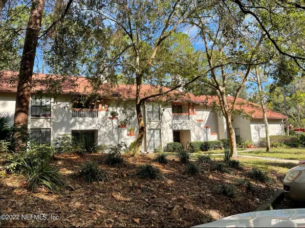 2506 Wood Hill Dr, Jacksonville, FL 32256