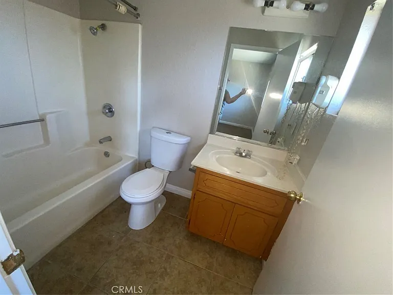 21061 Nisqually Rd #C — Photo 10