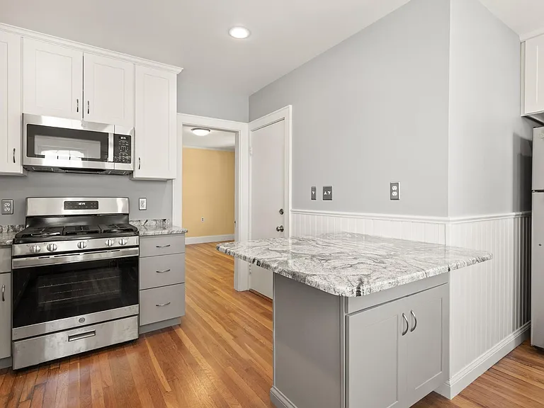 1521 Centre St #2 — Photo 2