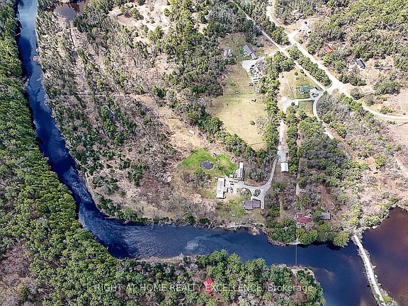 4th image of 1246 Howland Junction Rd