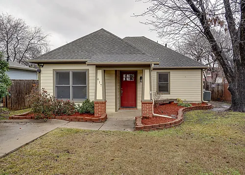 617 E Worth St Photo 1 617 E Worth St Photo 1