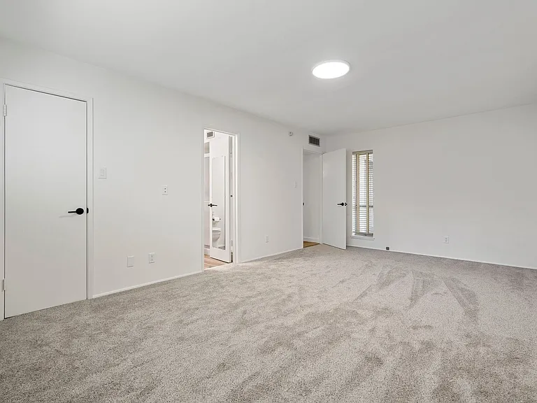12611 High Meadow Dr — Photo 23