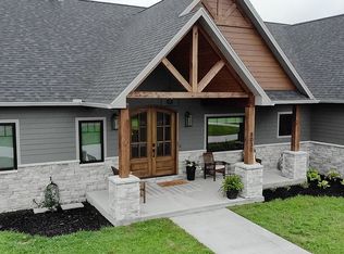 8030 Quail Ridge Dr, Sedalia, MO 65301