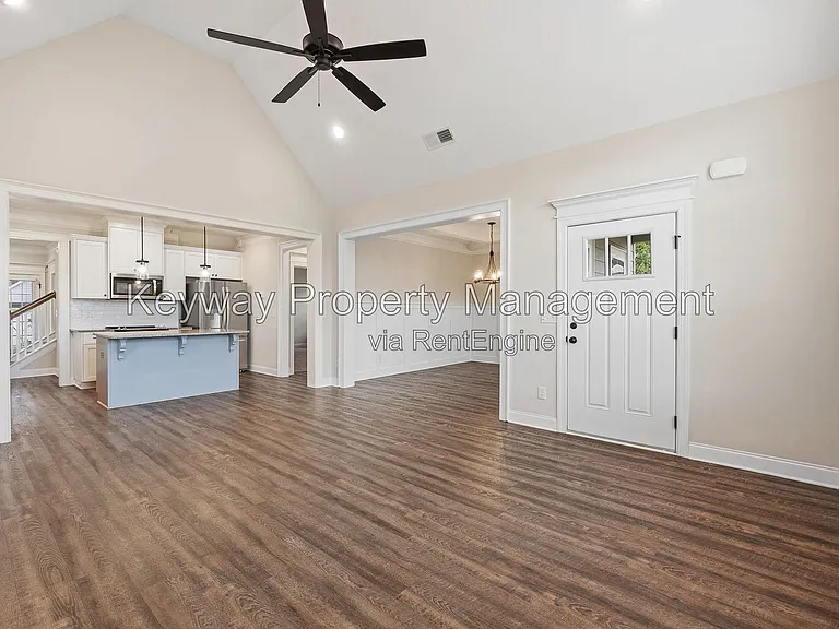 904 Sandpiper Xing — Photo 8