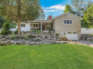 20 Newsome Ln, Wilton, CT 06897