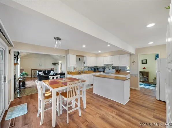 1415 Peach Blossom Ln, Osage Beach, MO 65065