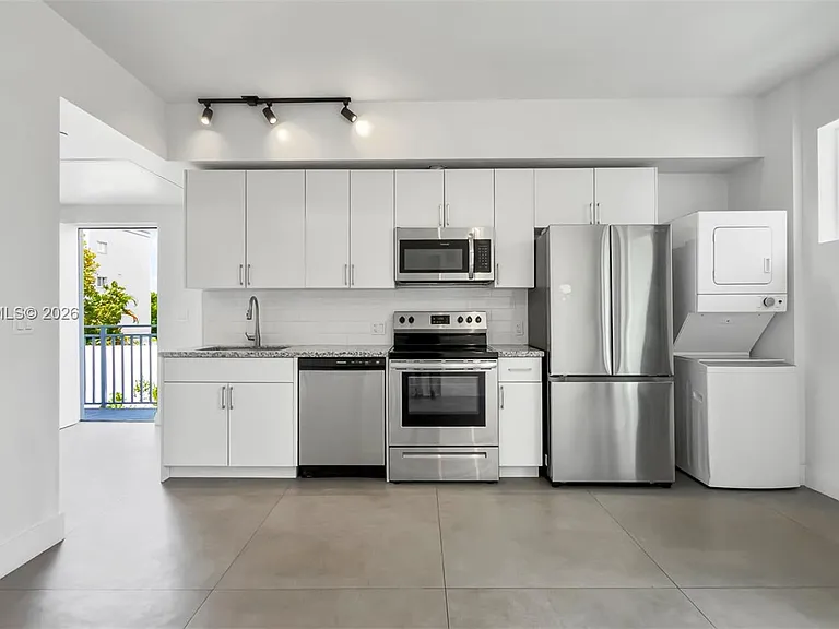1536 NW 15th Ave #206 — Photo 11
