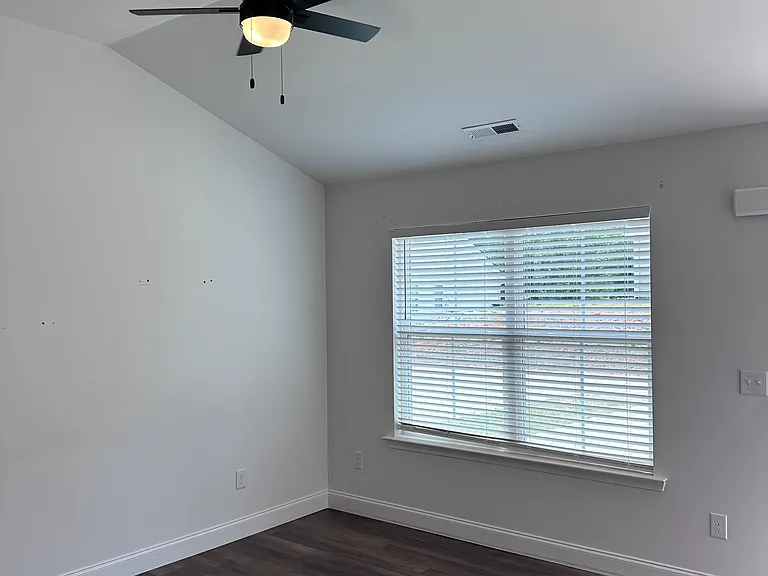 106 Lakeside Dr — Photo 6