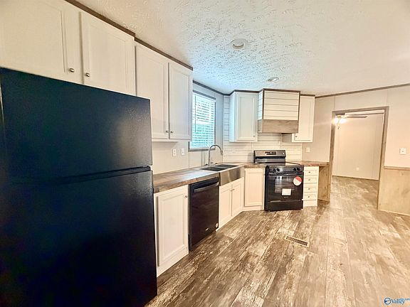 4th image of 359 Twin Lakes Dr