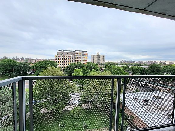 4th image of 1241 Morrison Ave #8H