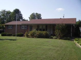 1433 Cardinal Dr, Lafayette, TN 37083