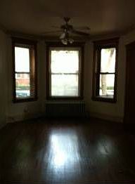 2nd image of 3633 N Claremont Ave #1