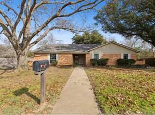 837 S Ridgeway Dr, Cleburne, TX 76033