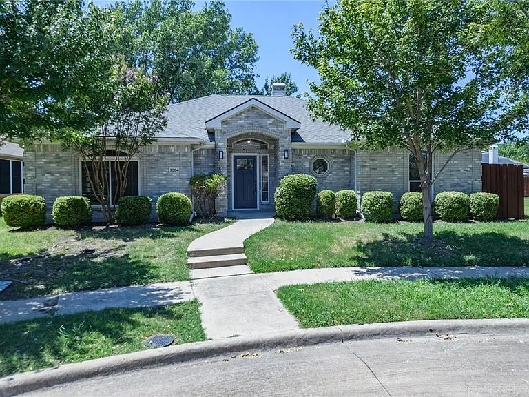 3304 Felicia Ct — Photo 2