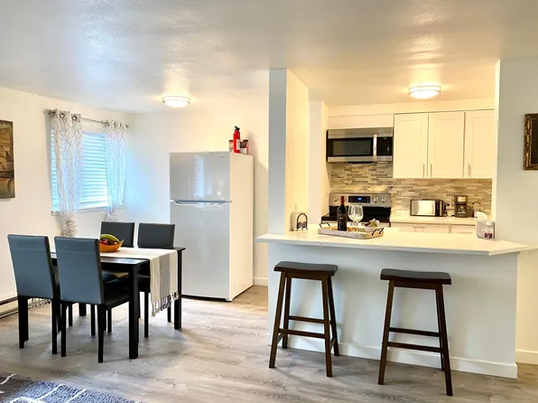 1440 NW 60th St APT 1, Seattle, WA 98107