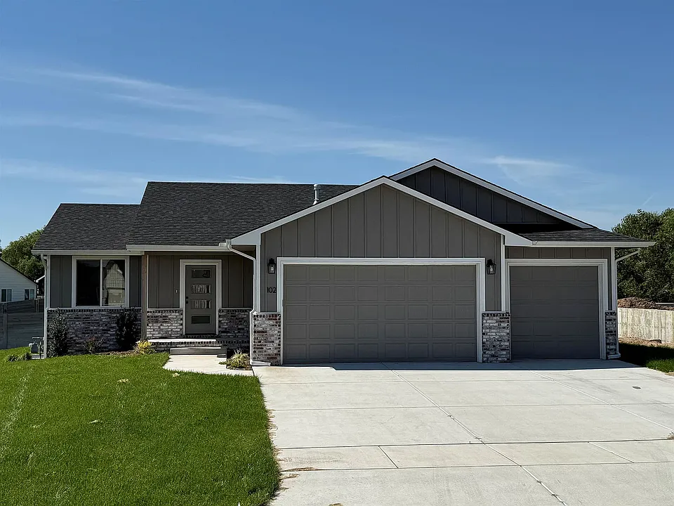102 Poplar Ct