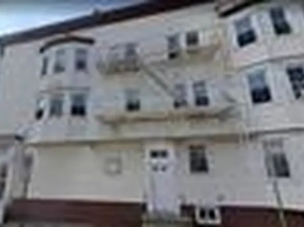 375 Kennedy Boulevard image 1 of 9