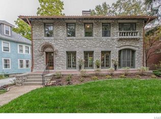 702 Radcliffe Ave, Saint Louis, MO 63130