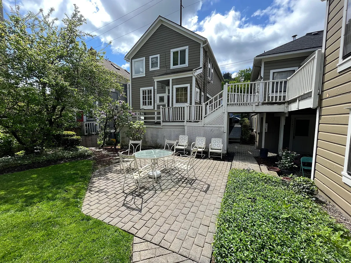 COURTYARD - 1731 SW Market St