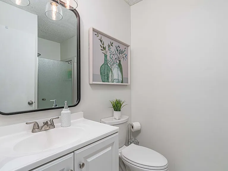 1102 Hulon Ln #1102 — Photo 4