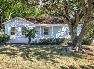 250 Hebert St, Bridge City, TX 77611