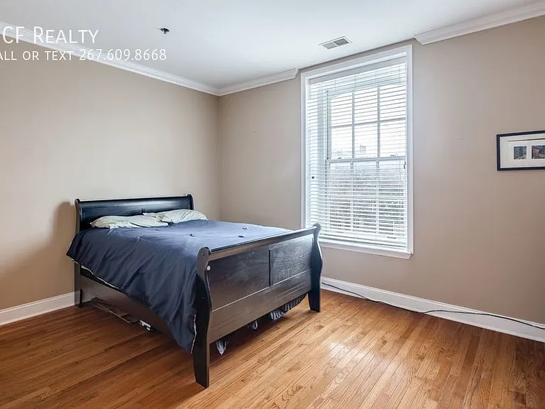 627 N 18th St #208 — Photo 8