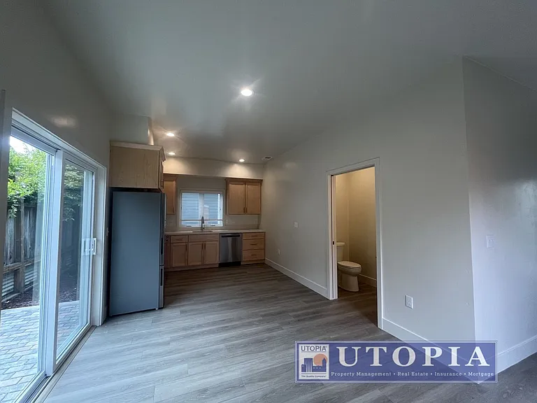 528 Dufour St #A — Photo 2