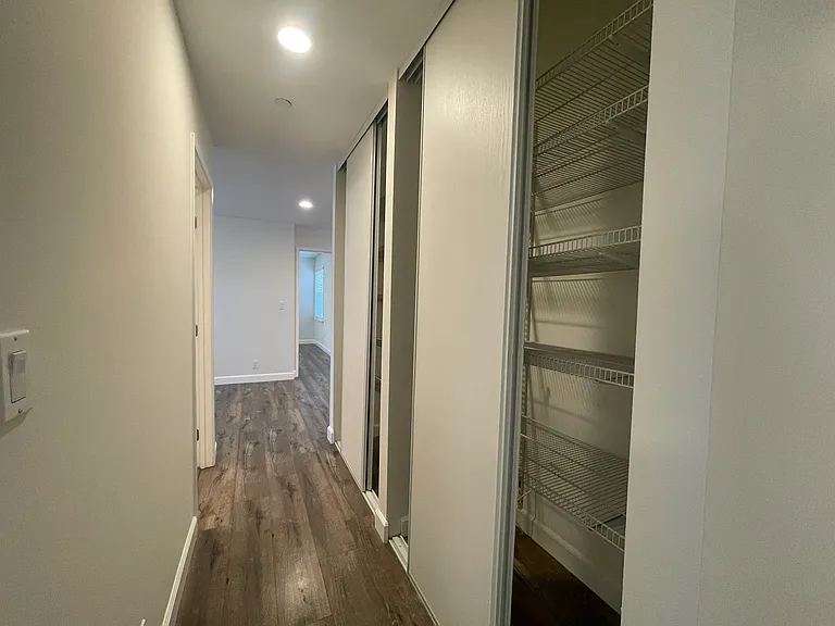 240 W Lemon Ave #B — Photo 13