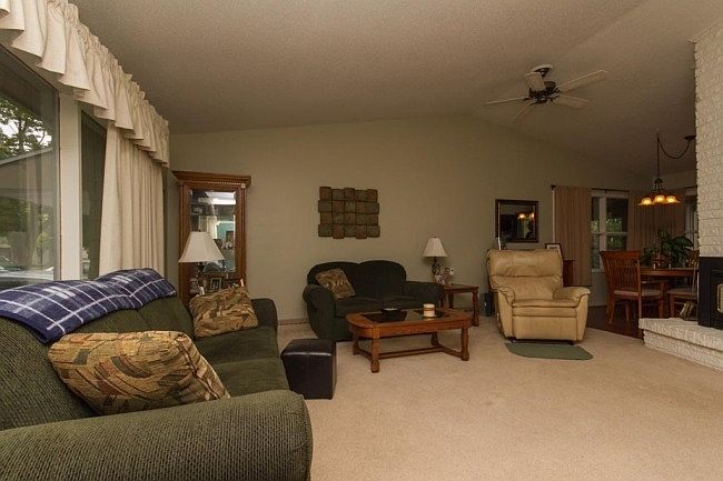 1st image of 2617 Oakwood Blvd