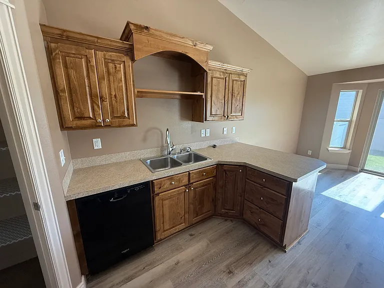 3888 Brighton Cir — Photo 8