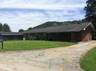 16 Topaz Ln, Louisa, KY 41230