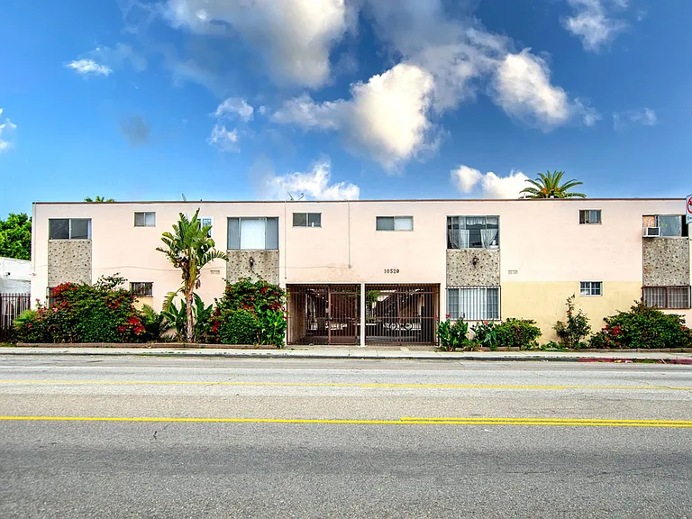 Figueroa Street Apartments — Photo 28