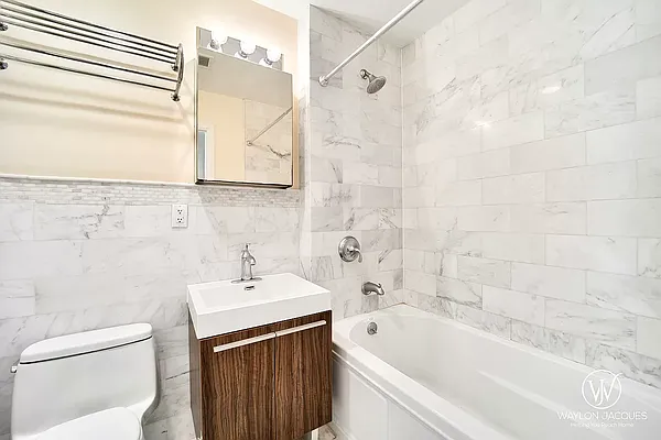 Rented by Compass | media 9