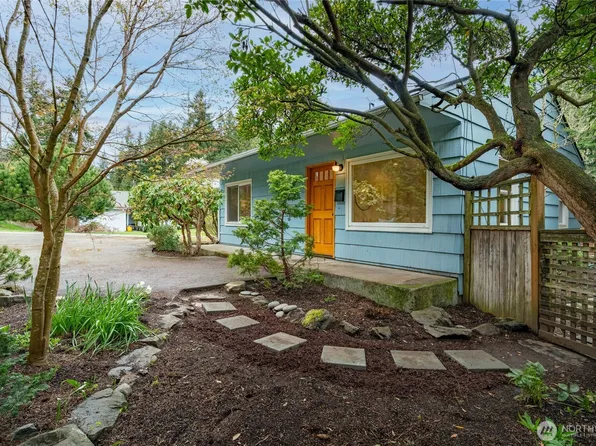 16334 25th Avenue NE, Shoreline, WA 98155