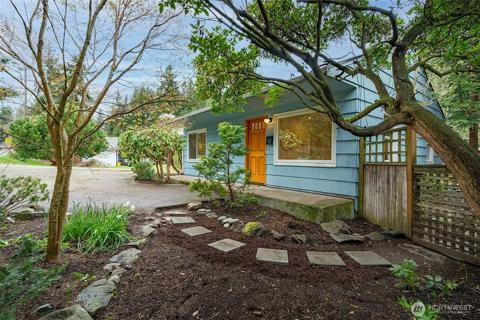 16334 25th Avenue NE photo 1