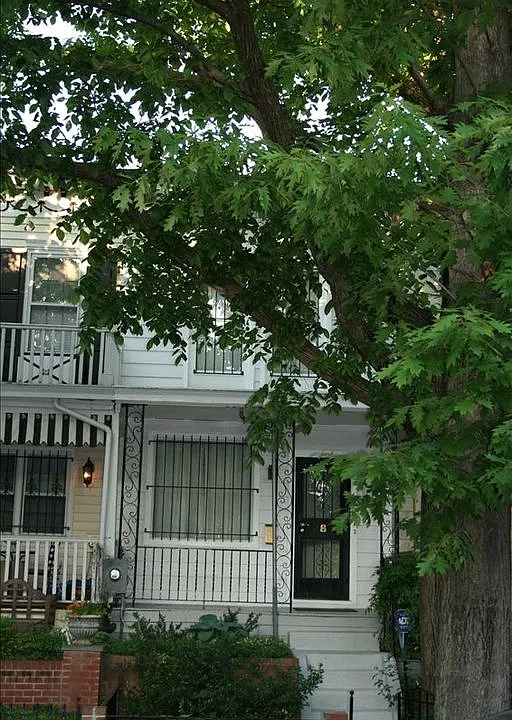 8 14th St SE