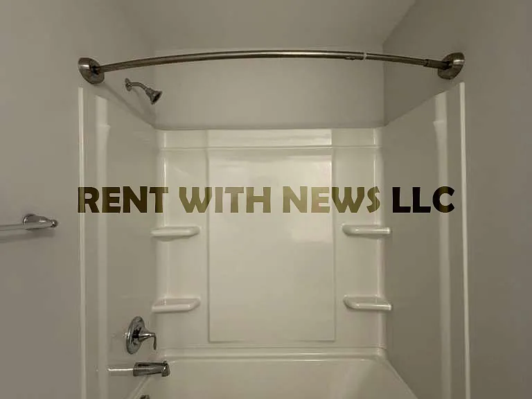 115 Hunston Dr — Photo 30