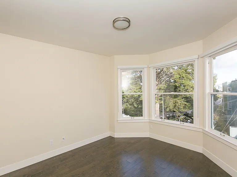 28-34 Highland Ave #30 — Photo 17