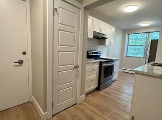 75 High St #323, London, ON N6C 4J8