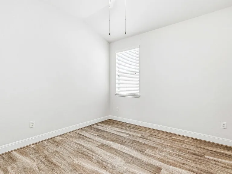 12422 Chena Lk — Photo 22