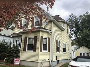 8 Puritan Ave, Worcester, MA 01604