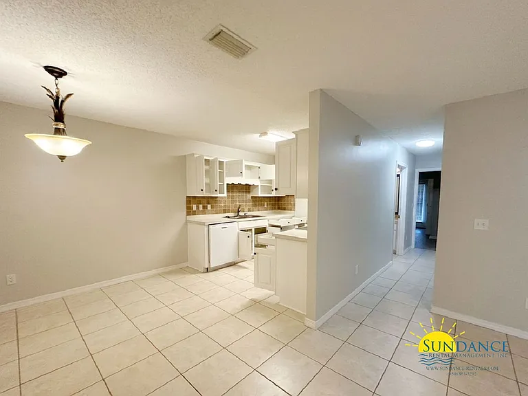 27 E Lane Dr — Photo 3
