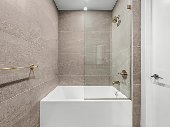 526 Baltic Street image 12 of 60