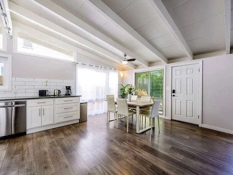 3410 Pepper Tree Ln — Photo 10