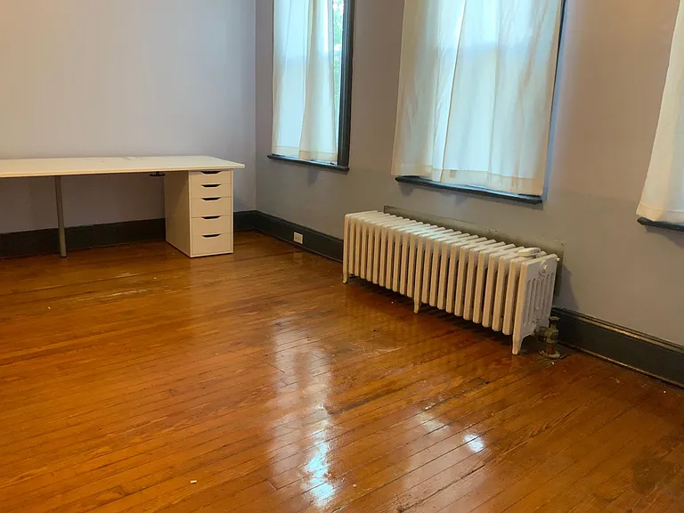 520 Kenyon St NW — Photo 16
