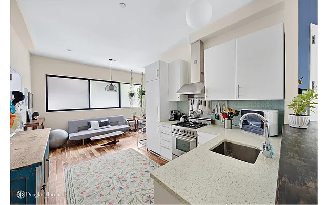 Rented by Douglas Elliman | media 24