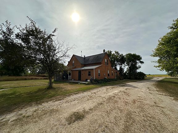 4th image of 1372 190th St
