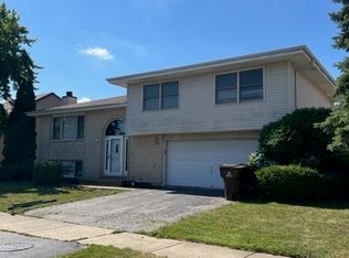 4525 Jefferson Dr, Richton Park, IL 60471